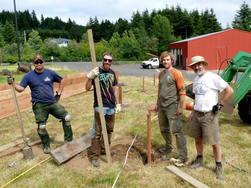 Staff of Confederated Tribes of Grand Ronde and Institute for Applied Ecology building raised beds
